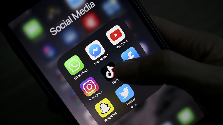 Sosyal Medya şirketleri bir günde 135 milyar dolar değer kaybetti