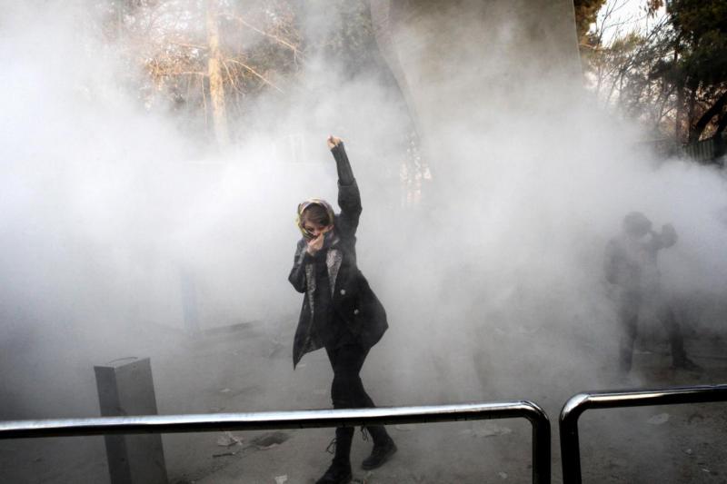 iran kadın eylemci AFP (arşiv).jpg