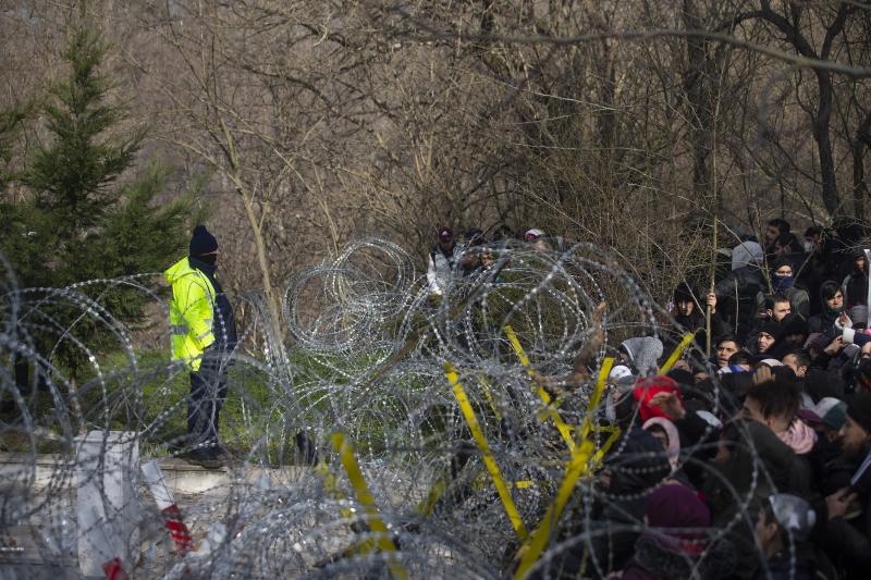 Avrupa'ya geçmek isteyen sığınmacılar sınıra dayandı