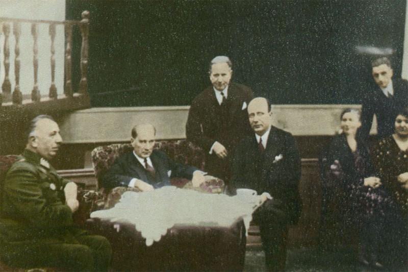 Dirik ve Atatürk 3.jpg