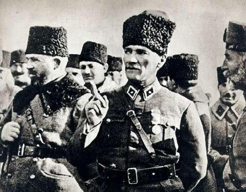 Nureddin Paşa ve Gazi Mustafa Kemal Paşa.jpg