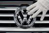Volkswagen egzoz manipülasyonu nda tüketicilere 830 milyon euro teklif etti