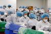 Hong Konglu araştırmacılar koronavirüsün maske üzerinde bir haftaya kadar dayanabildiğini